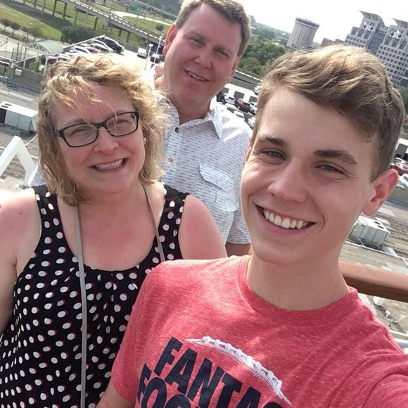 Meet your Posher, Jeffrey - Picture 1 of 1